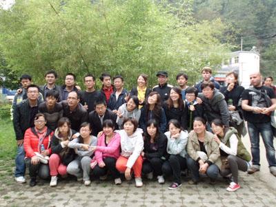 employees-in-peanut-machine-company